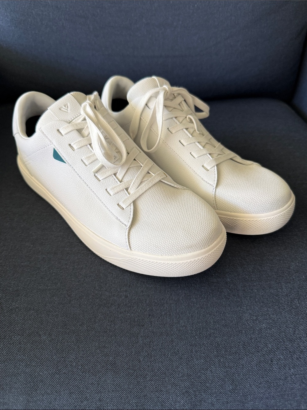 Vessi Soho Sneaker Womens Size 8 in Ivory White (Waterproof)